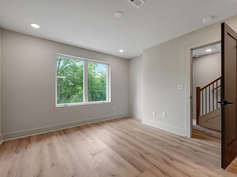2115 24th Ave N #3 — Photo 8