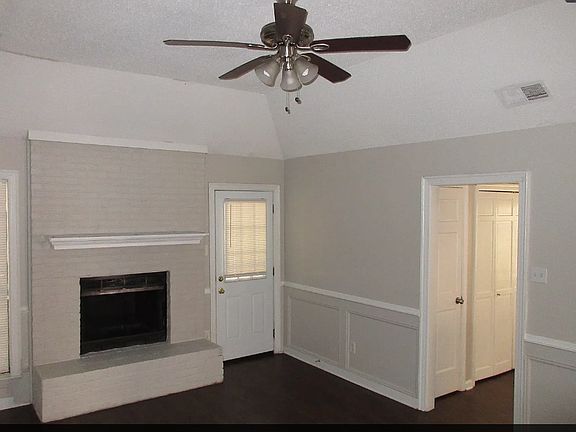 4th image of 3511 Newberry Ln