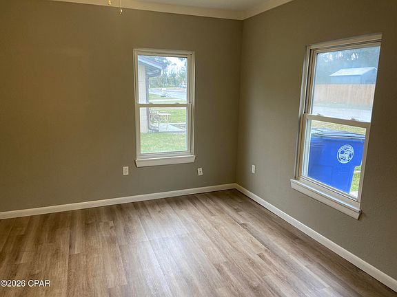 4th image of 1701 Louise Ave