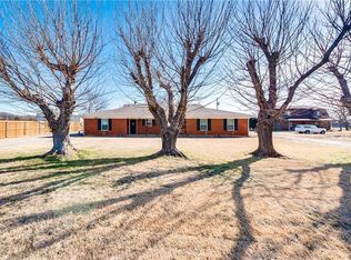 115 Lace Ln, Burleson, TX 76028