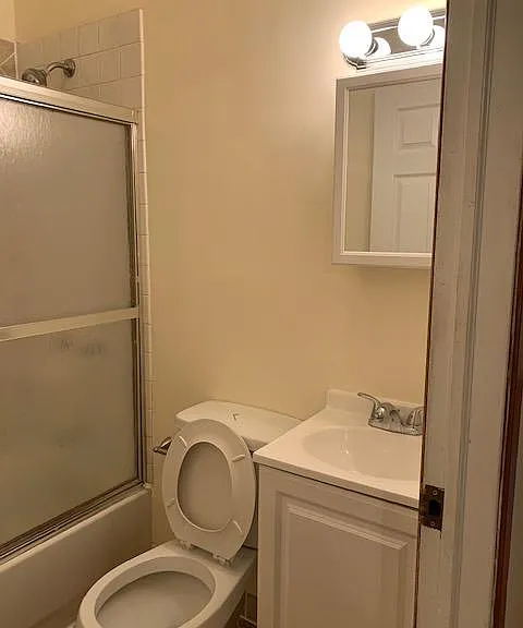 1425 N Ashland Ave #3R — Photo 2