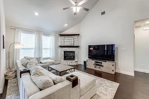 4157 Maclin Dr — Photo 8