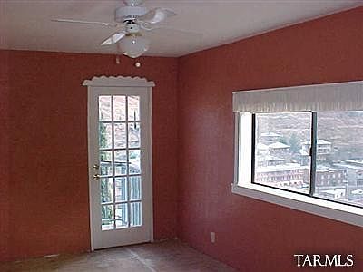 3rd image of 11 Temby Ave #A