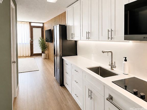 3rd image of 425 Ena Rd APT 1203C