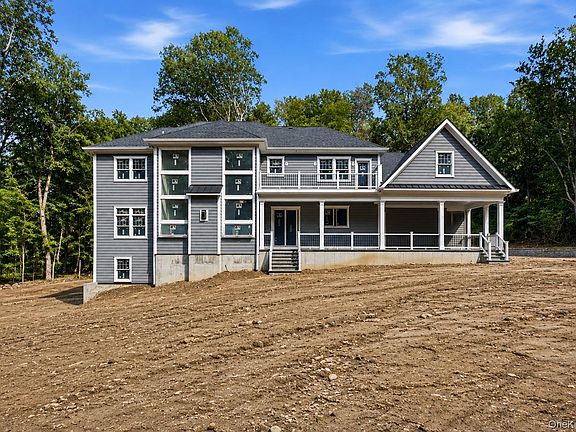 3rd image of 550 Moriches Road
