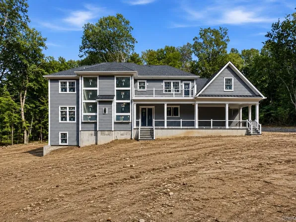 550 Moriches Road, Head Of The Harbor, NY 11780