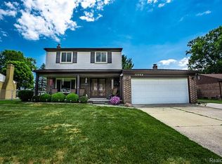 32964 Redbud Pkwy, Chesterfield, MI 48047