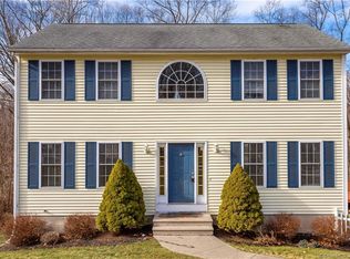 146 Pepperidge Dr, Southington, CT 06489
