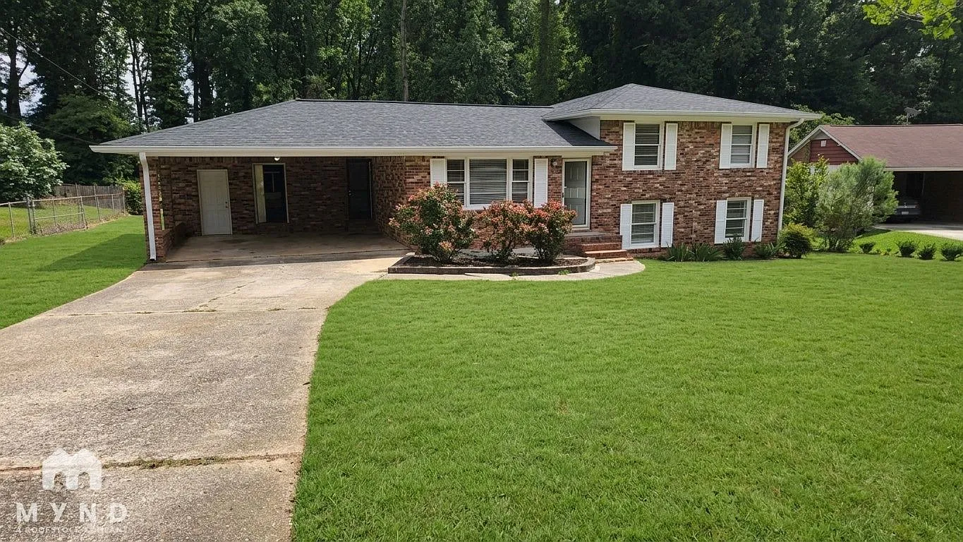 3 bed, 2.0 bath, 1550 sqft, $1,795 — Photo 1