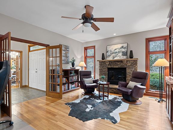 5th image of 267 Bald Eagle Dr