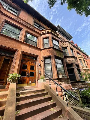 Rented by Compass | media 19