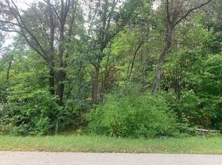 286 Whitebirch Dr, Houghton Lake, MI 48629