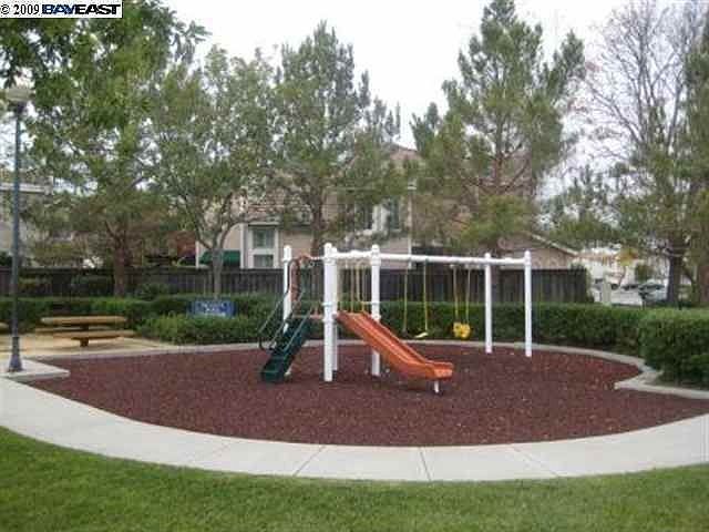 2nd image of 36831 Papaya St