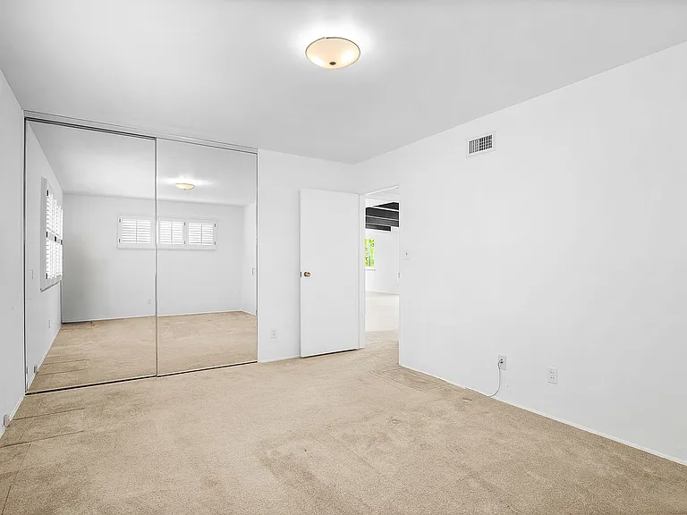 5708 Lamas St — Photo 15