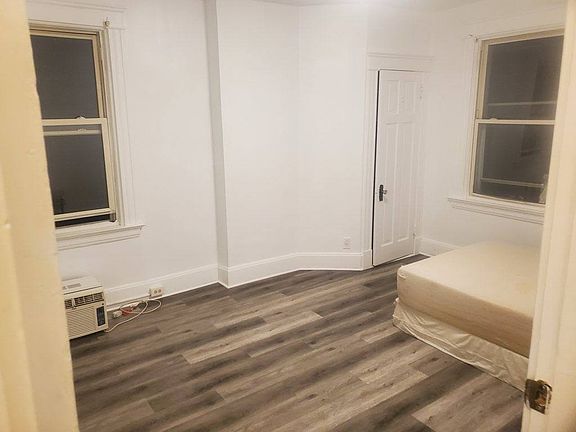 3rd image of 2368 Chickasaw St