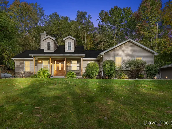 6375 Duxbury Dr SE, Ada, MI 49301