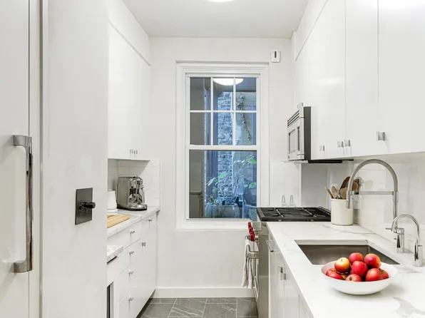 45 Christopher Street image 4 of 14