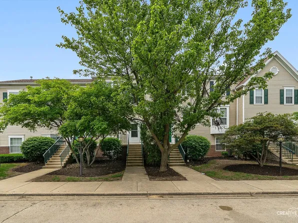 1096 Village Center Pkwy Unit 6, Aurora, IL 60506