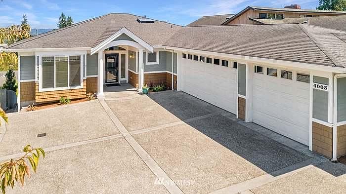 1st image of 4003 Nassau Pl