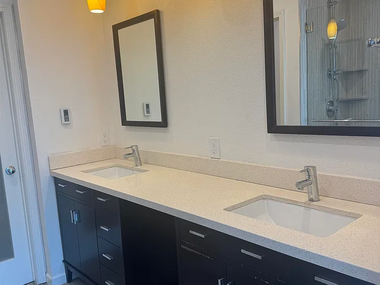 3162 Golden Crest Cmn #3 — Photo 21