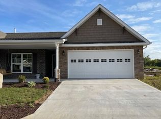 850 Sweetfern Ln, Pigeon Forge, TN 37863