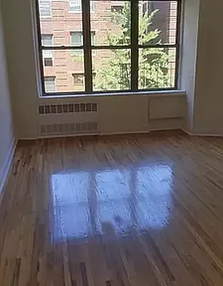 340 E 49th St #4C — Photo 1