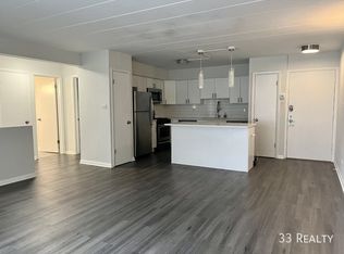 30 S Spring Ave APT 104, La Grange, IL 60525