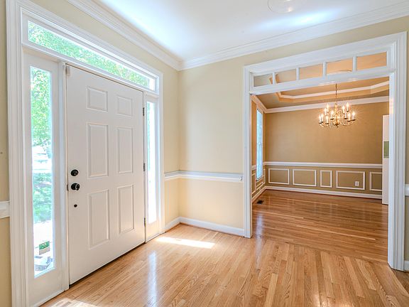 5th image of 108 Ferncroft Ct