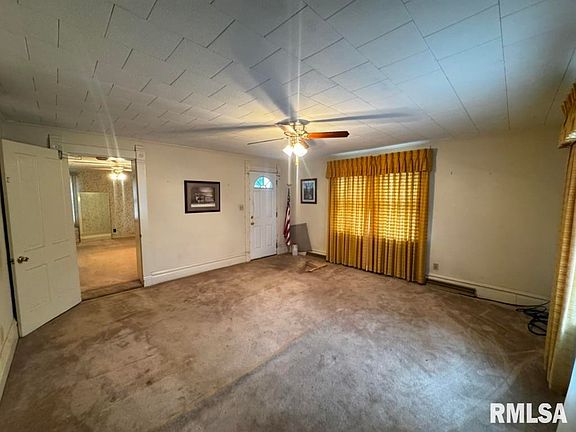 3rd image of 548 W Washington St
