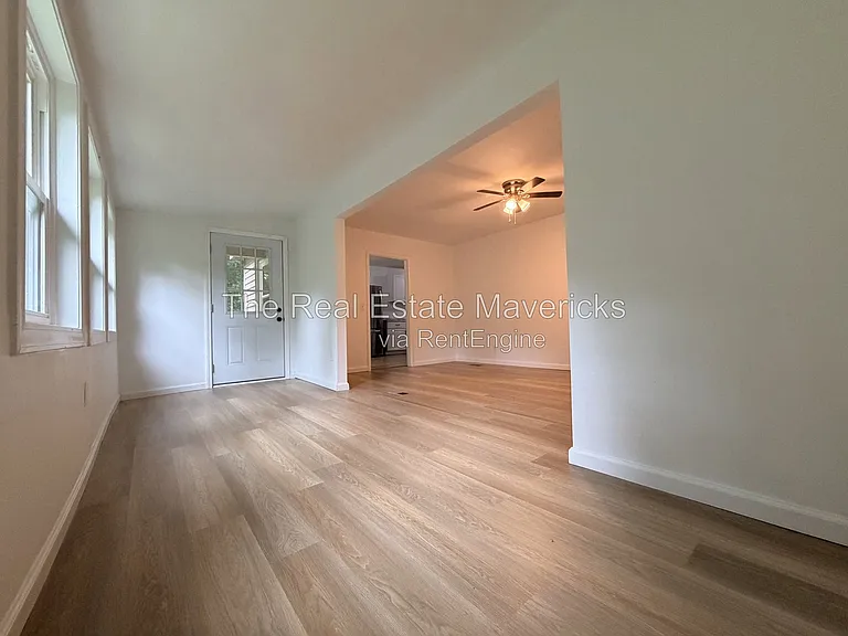 128 Phillips Hollow Rd — Photo 9
