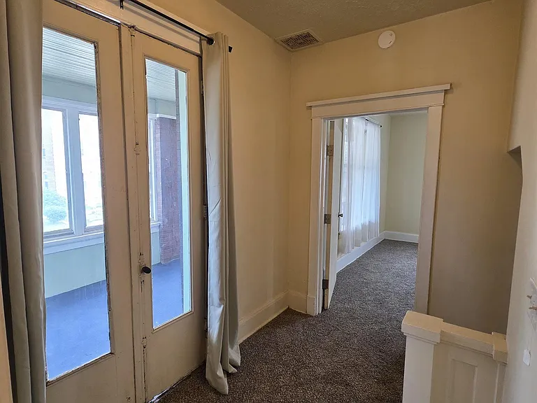 528 S 26th Ave #B — Photo 3