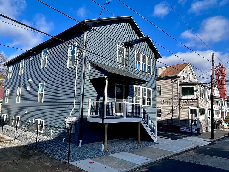 27 Amity St #1 — Photo 36