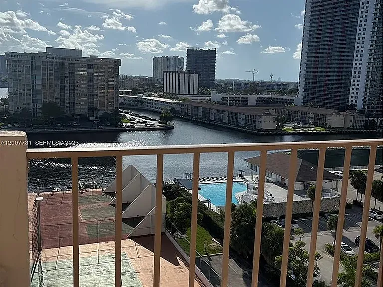 1865 S Ocean Dr #44L — Photo 3