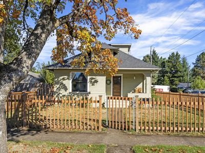 915 E 5th St, Newberg, OR, 97132