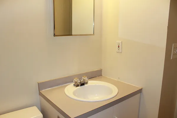 Rented by H.P. Greenfield Real Estate | media 8