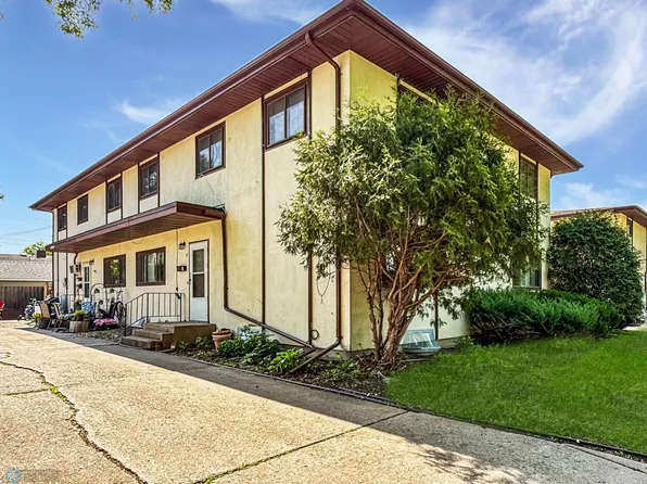 2815 9th St N #B4, Fargo, ND 58102