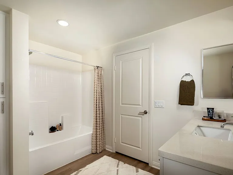 550 E Foothill Blvd — Photo 13