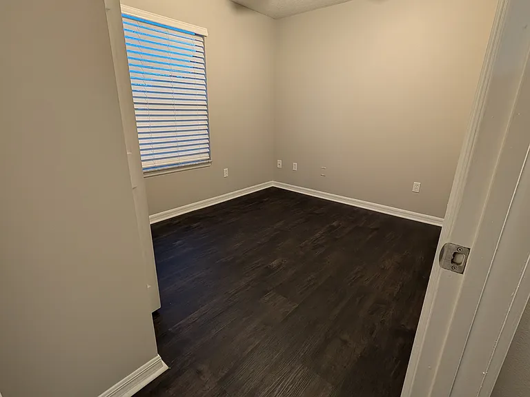 871 Pacific Blvd — Photo 4