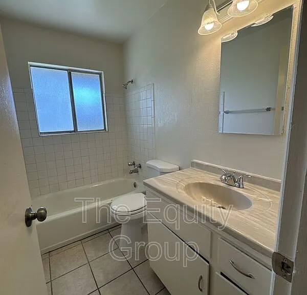 2100 North Ave #C — Photo 6