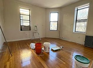 3064 33rd St APT 3F, Astoria, NY 11102