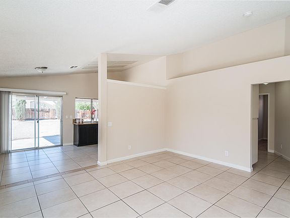 4th image of 647 E Avenue J12