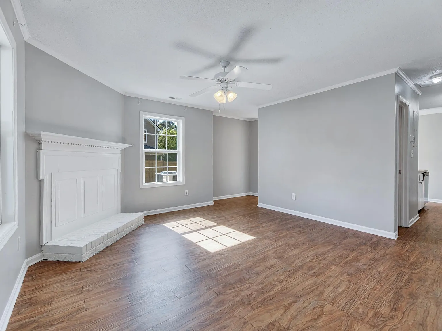 4304 Presley Ct — Photo 2