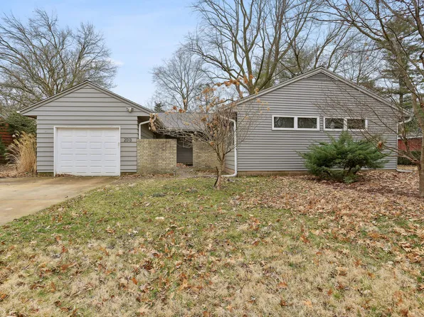2013 Burlison Dr, Urbana, IL 61801