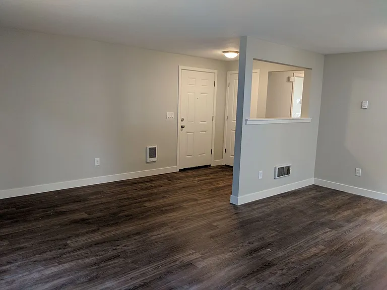 613 NW 9th Ave — Photo 3