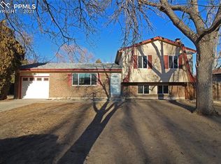 1233 De Reamer Cir, Colorado Springs, CO 80915