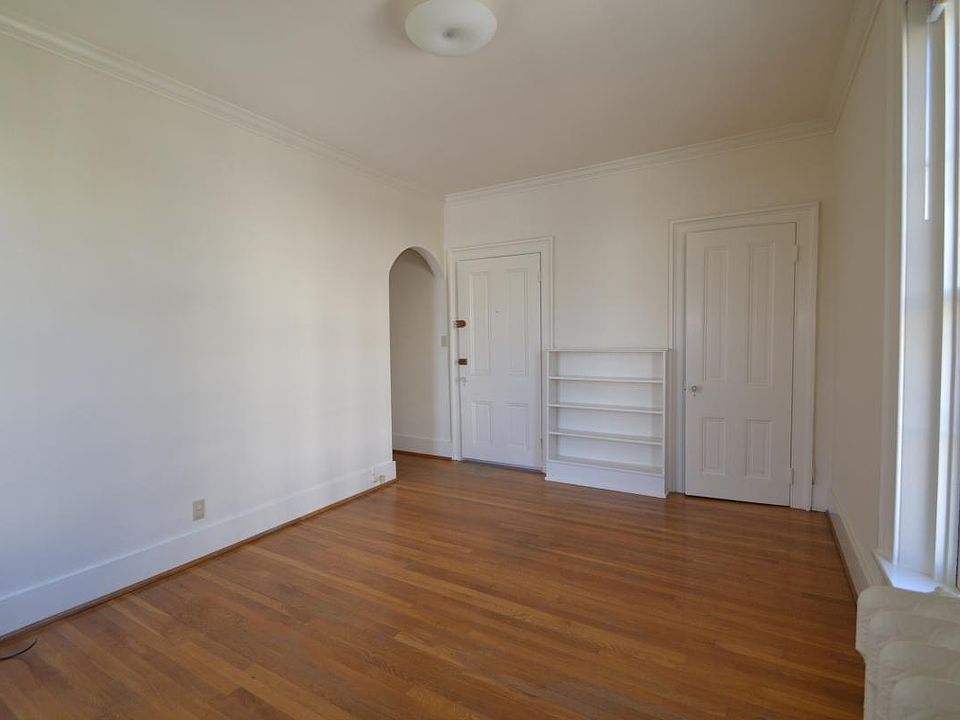 1st image of 204 E Frederick St APT 31
