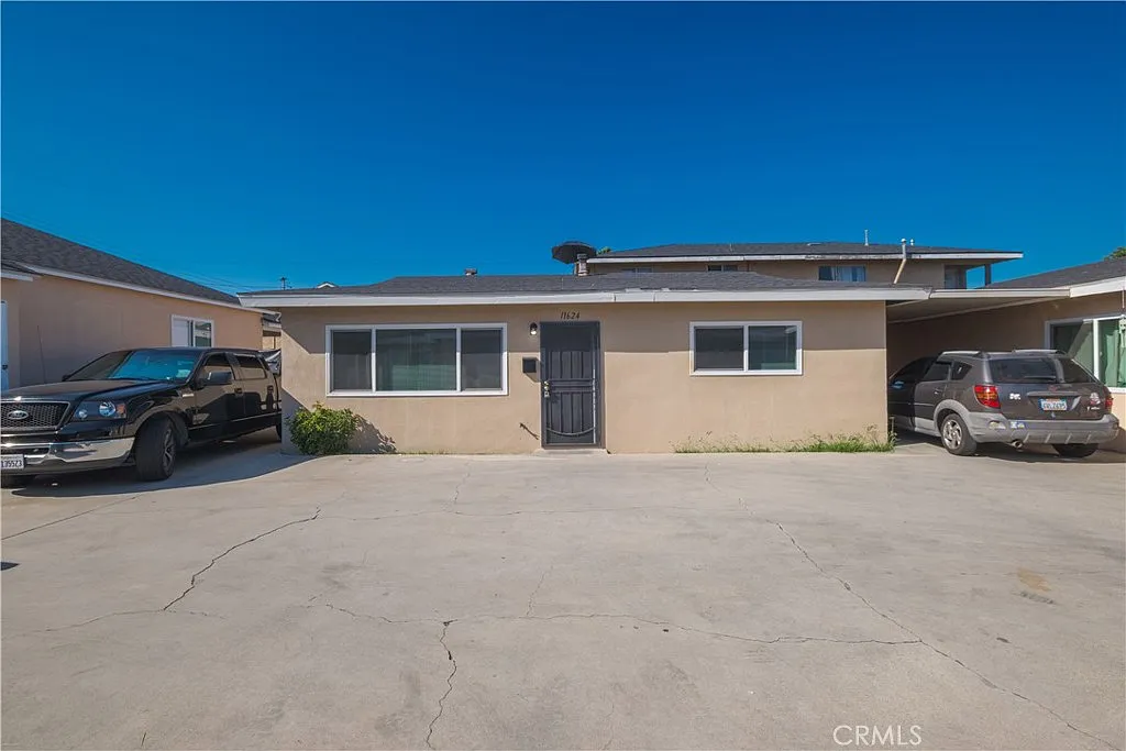 2 bed, 4507 sqft, $2,395 — Photo 2
