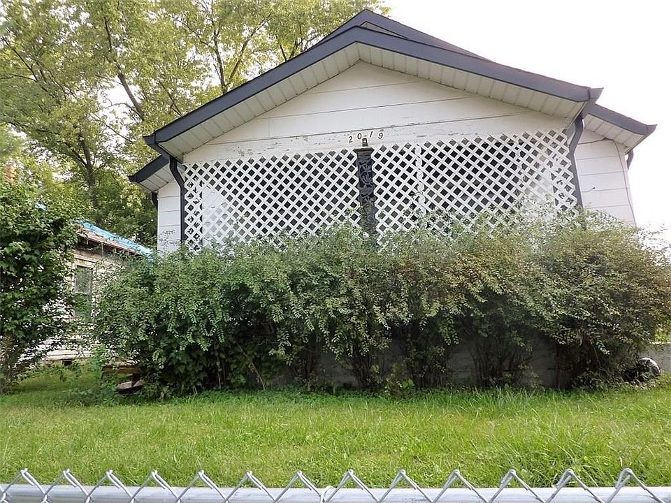 2nd image of 2019 Adams St
