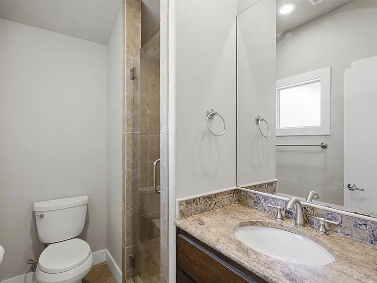 1315 W Anderson Ln #B — Photo 19