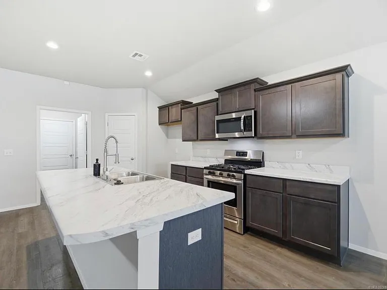 11543 S 277th East Ave — Photo 5
